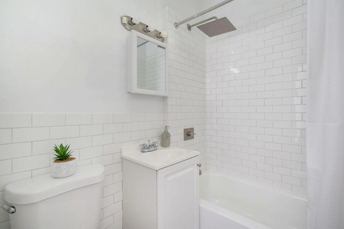 Apartment 74-3c New In Prime Uws - Gym In Building *