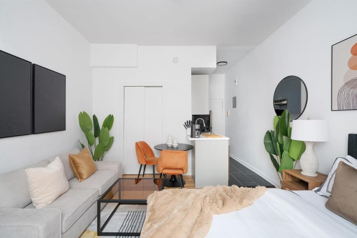 74-3c New In Prime Uws - Gym In Building Apartment